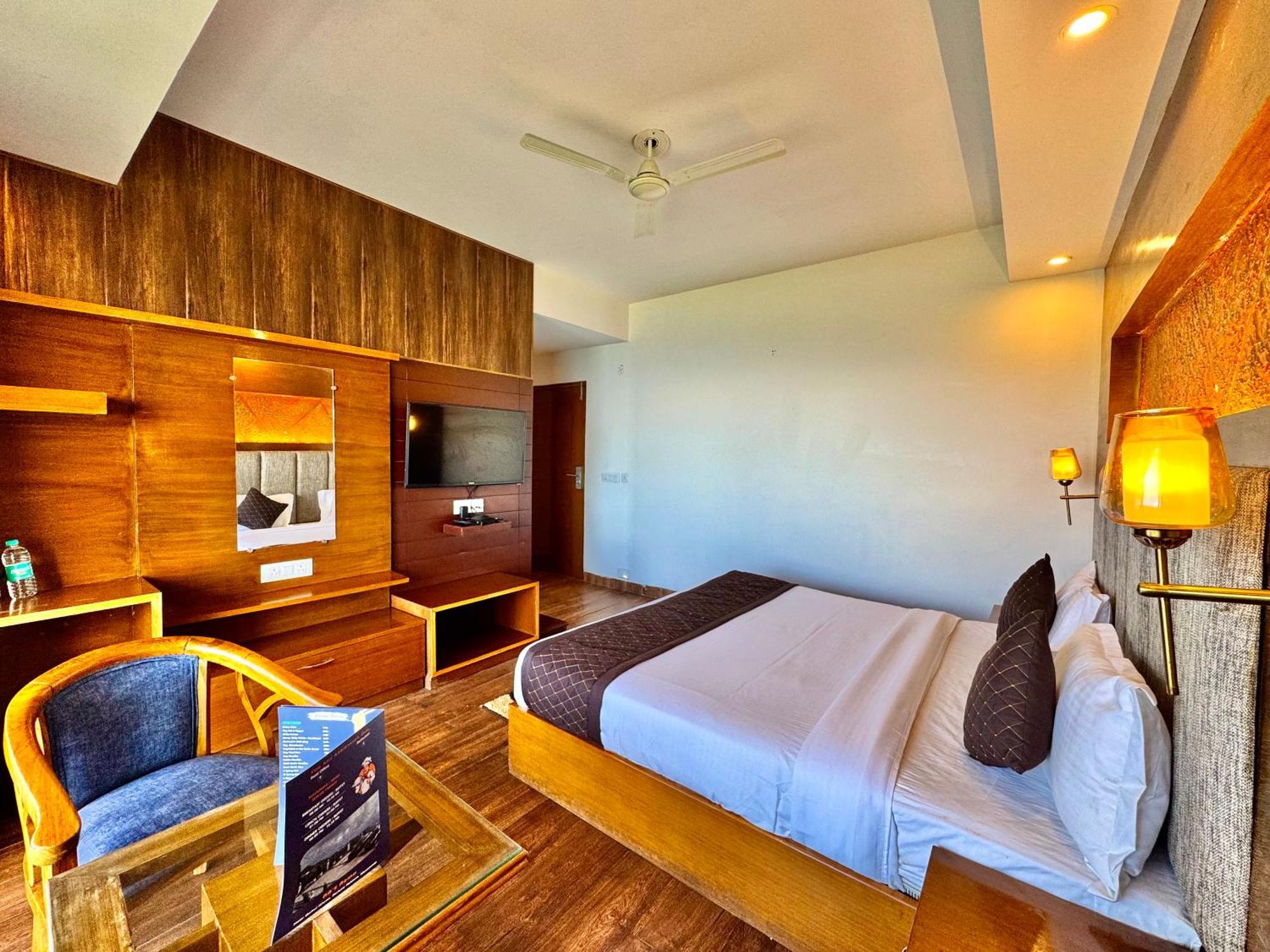 Ab'S Abode-A Boutique Hotel Масурі Екстер'єр фото