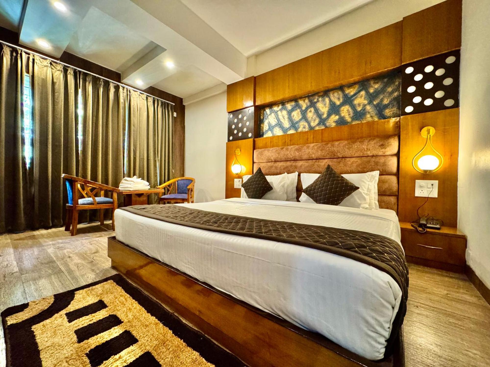 Ab'S Abode-A Boutique Hotel Масурі Екстер'єр фото