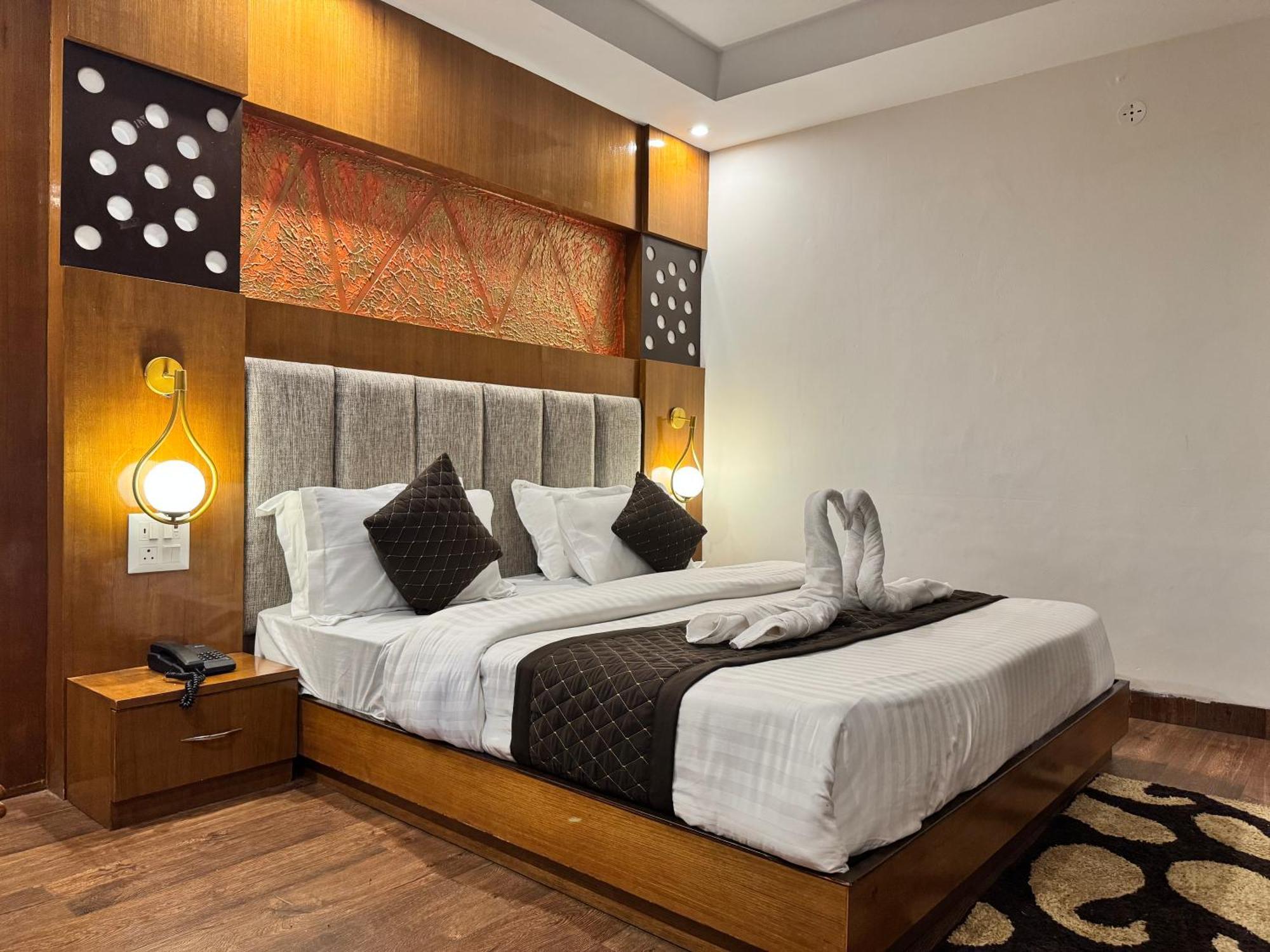 Ab'S Abode-A Boutique Hotel Масурі Екстер'єр фото