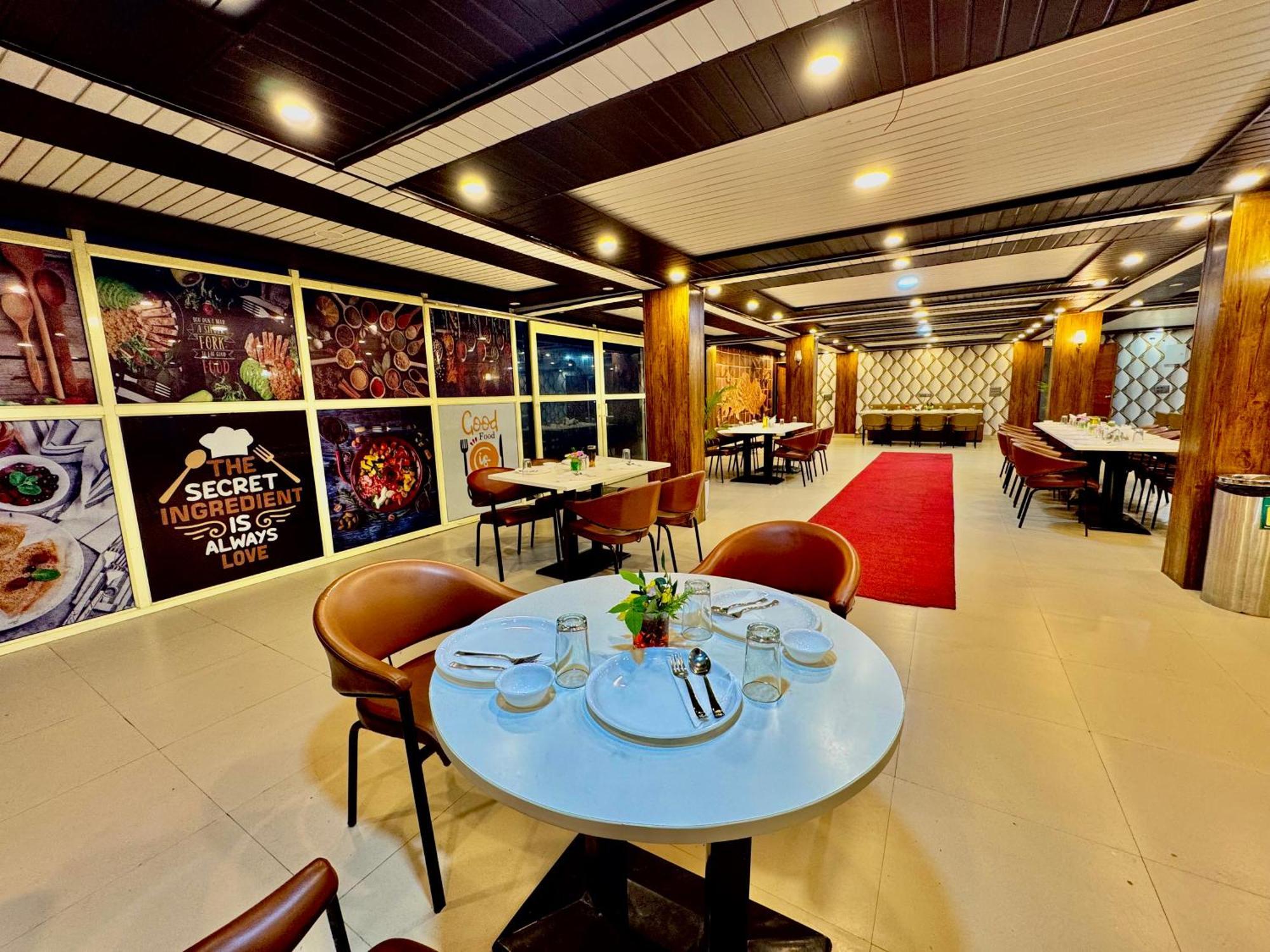 Ab'S Abode-A Boutique Hotel Масурі Екстер'єр фото